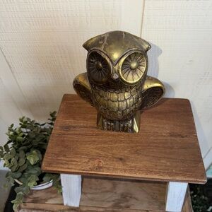 Vintage Syroco Wood  9x6 Gold Owl Figurine with a Brass Rub.
